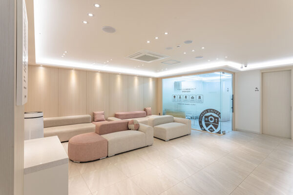 트렌디한 홈페이지, 병원 분위기, 홈페이지 분위기의 균형