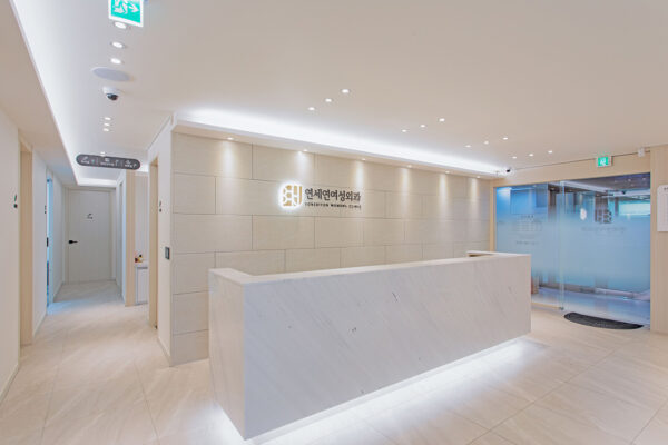 트렌디한 홈페이지, 병원 분위기, 홈페이지 분위기의 균형